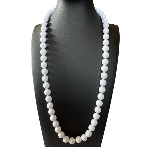 VTG White Beaded Necklace Plastic Individually Knotted 28" Chunky Mid-Century - Picture 14 of 16